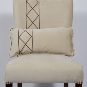 Κέντημα σε καρέκλα