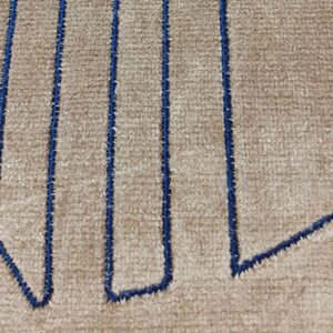 Κέντημα σε μαξιλάρι